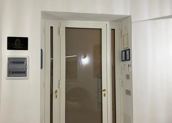 White House Luxury Bari