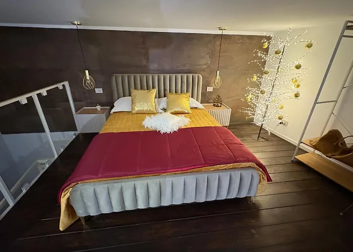 White House Luxury * Bari