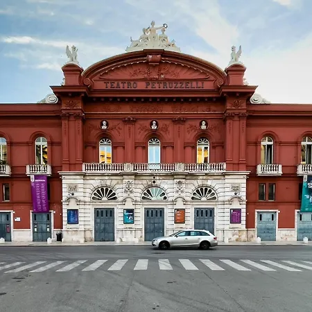 White House Luxury * Bari