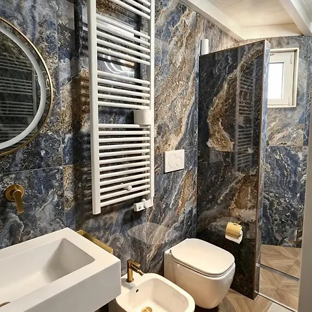 White House Luxury Apartament